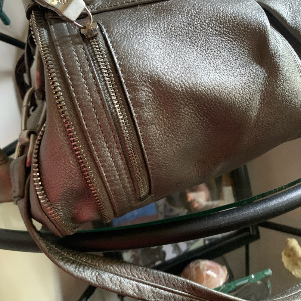 Handbag - Picture 3 of 4